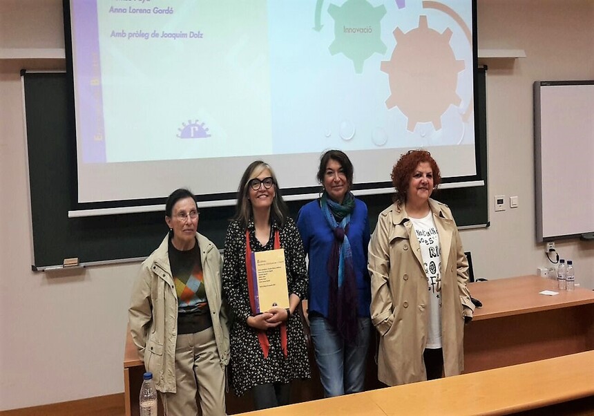 Foto de las ponentes en la presentación